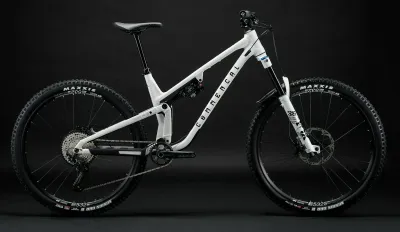 Commencal META V5 ESSENTIAL PURE WHITE