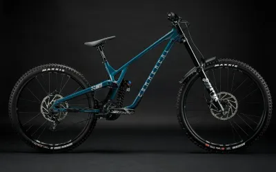 Commencal SUPREME DH V5 ESSENTIAL