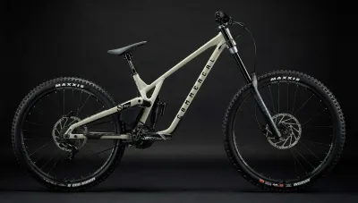 Commencal Supreme DH V5 Ride