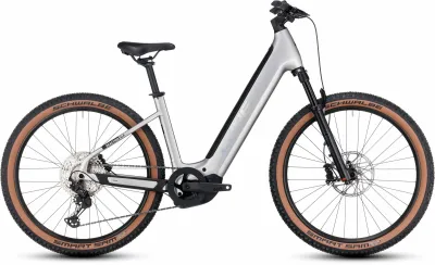 Cube Reaction Hybrid SLX 750 