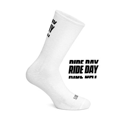 Fahrradsocken COIS CYCLING THANK GOD IT’S RIDEDAY socks Fahrradsocken 0 (Bild 3)