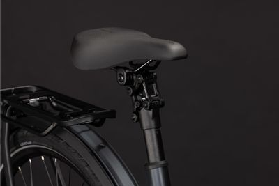 E-Bike Tourenrad Cube Kathmandu Hybrid Deluxe EXC 800 2027 | 800 Wh | 28 Zoll | Tiefeinsteiger | 58 cm | stealthgrey´n´grey (Bild 4)
