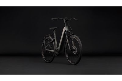 E-Bike Tourenrad Cube Kathmandu Hybrid Deluxe Pro 800 2027 | 800 Wh | 28 Zoll | Tiefeinsteiger | 46 cm | blackforest´n´chrome (Bild 11)