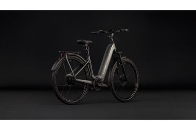 E-Bike Tourenrad Cube Kathmandu Hybrid Deluxe Pro 800 2027 | 800 Wh | 28 Zoll | Tiefeinsteiger | 46 cm | blackforest´n´chrome (Bild 10)