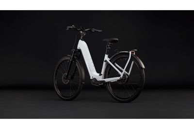 E-Bike Tourenrad Cube Kathmandu Hybrid Deluxe Pro 800 2027 | 800 Wh | 28 Zoll | Tiefeinsteiger | 54 cm | metallicwhite´n´chrome (Bild 19)