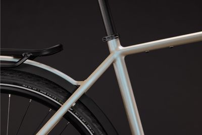 Tourenrad Cube Kathmandu ONE 2026 | 28 Zoll | Diamant | 46 CM | blackforest´n´chrome (Bild 5)