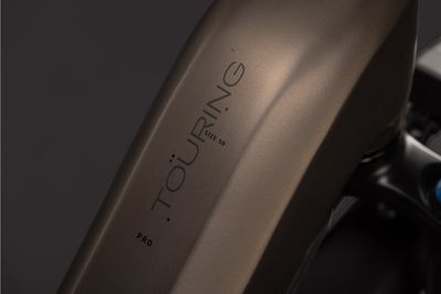 E-Bike Tourenrad Cube Touring Hybrid Pro 2026 | 800 Wh | 28 Zoll | Tiefeinsteiger | 46 CM | metallicumbra´n´black (Bild 6)
