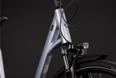 Tourenrad Cube Touring ONE 2026 | 28 Zoll | Tiefeinsteiger | 54 CM | silverblue´n´reflex (Bild 4)