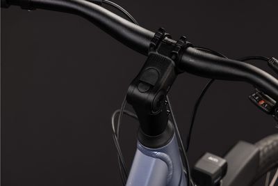 Tourenrad Cube Touring ONE 2026 | 28 Zoll | Tiefeinsteiger | 54 CM | silverblue´n´reflex (Bild 5)