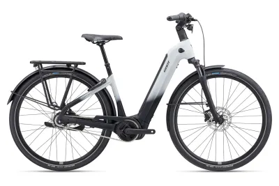 E-Stadtrad GIANT AnyTour E+ 4 RT 2025 | 625 Wh | 28 Zoll | Tiefeinsteiger | S | snow drift (Bild 1)