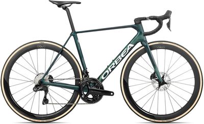 Allround-Rennrad Orbea Orca M20i LTD PWR 2026 | 28 Zoll | Diamant | 53 cm | Escape Green - Carbon View Matt (Bild 1)