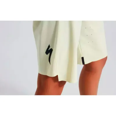 MTB Shorts Specialized Outlet Butter Trail Air kurze Hose (Bild 5)