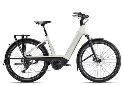 E-Bike Tourenrad Trek Charter+ 4 2026 | 800 Wh | 27,5 Zoll | Tiefeinsteiger | XL | lunar silver (Bild 3)