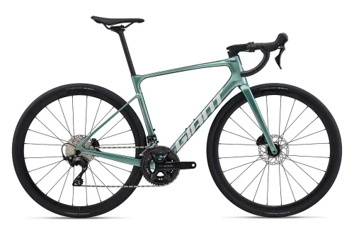 Allround-Rennrad GIANT Defy Advanced 2 2026 | 28 Zoll | Diamant