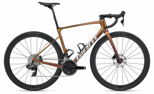 Endurance Bike GIANT Defy Advanced Pro 1 2025 | 28 Zoll | Diamant