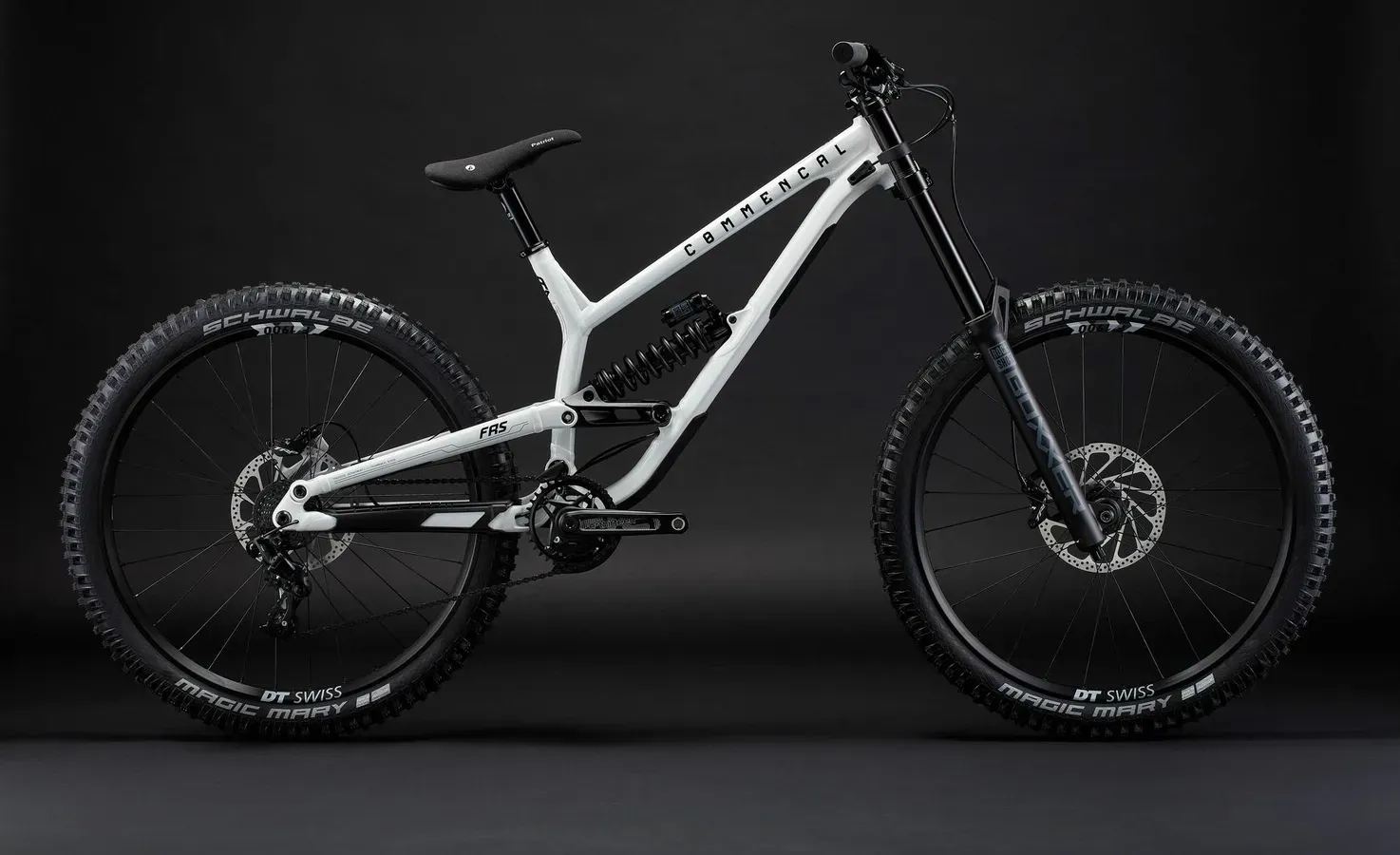 COMMENCAL Commencal FRS PARK PURE WHITE 2024 | 27,5 Zoll | Diamant (Bild 1)