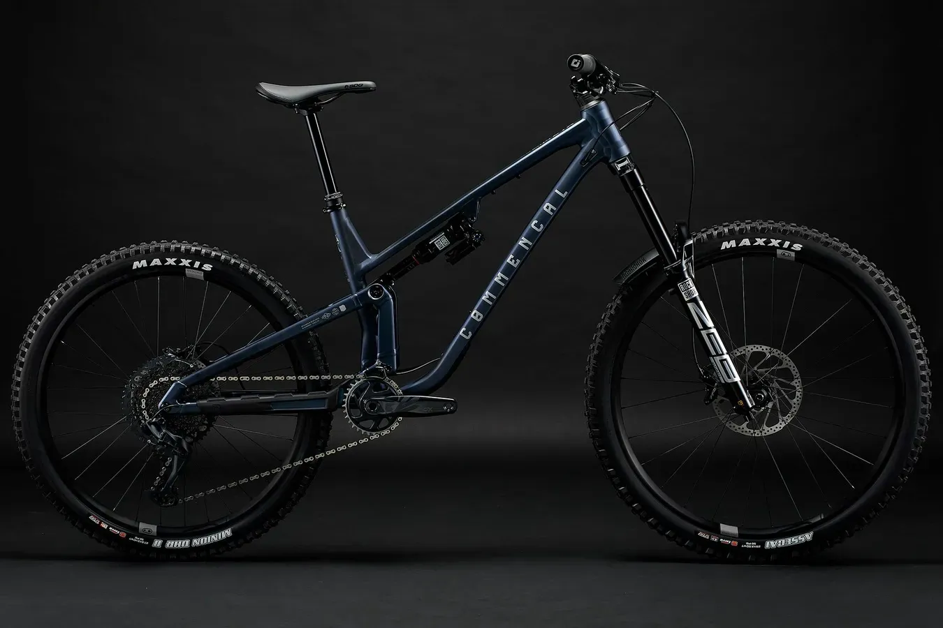 COMMENCAL Commencal META SX V5 ESSENTIAL SPARKLY BLUE 2023 | 29 Zoll |/27,5 Zoll | Diamant (Bild 1)