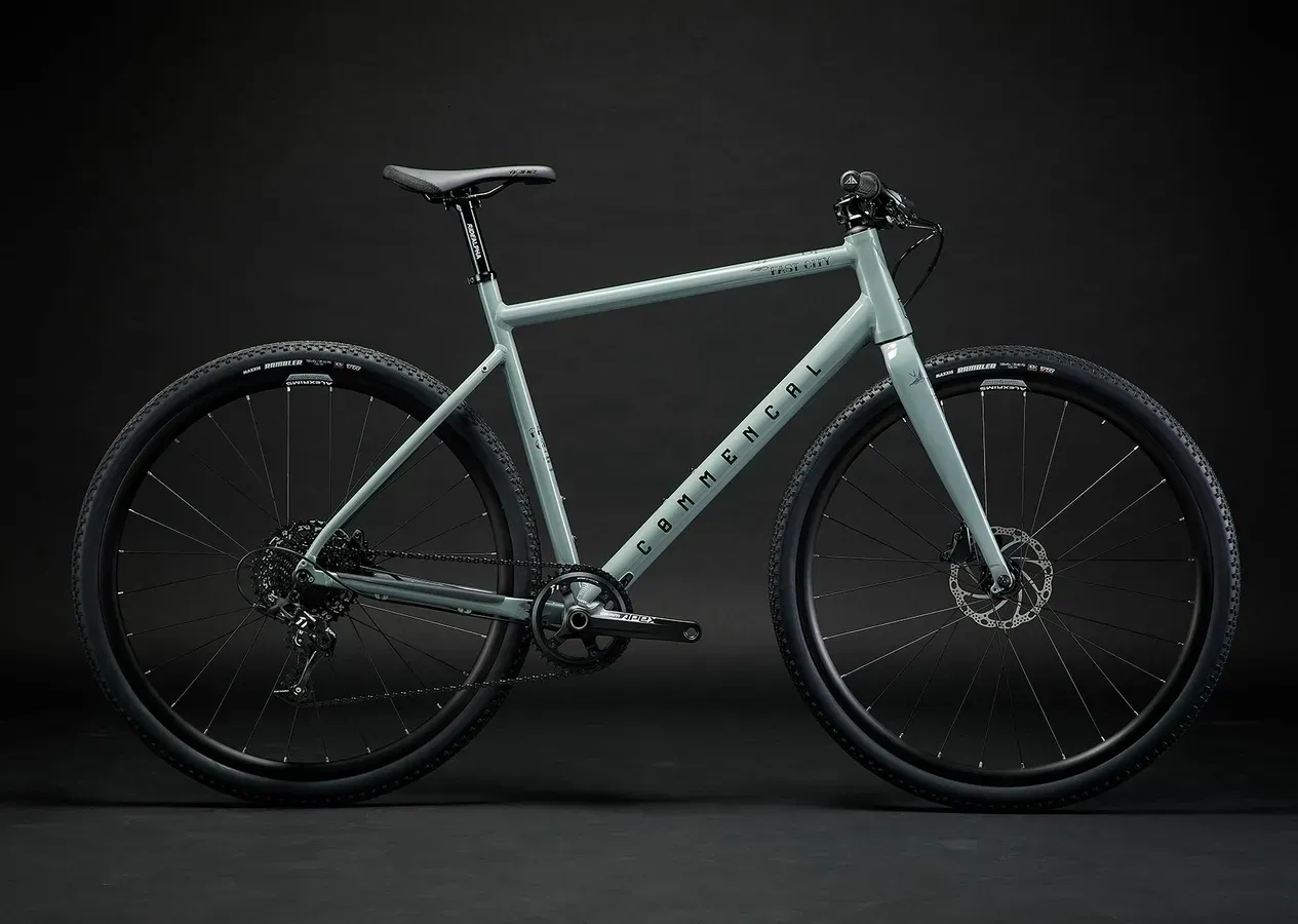 COMMENCAL Commencal FCB ORIGIN PYRITE GREY 2023 | 28 Zoll | Diamant (Bild 1)