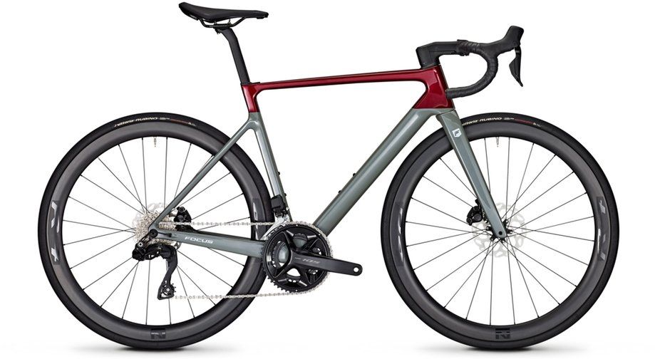 Aero Rennrad Focus Izalco Max 8.9 2025 | 28 Zoll | Diamant