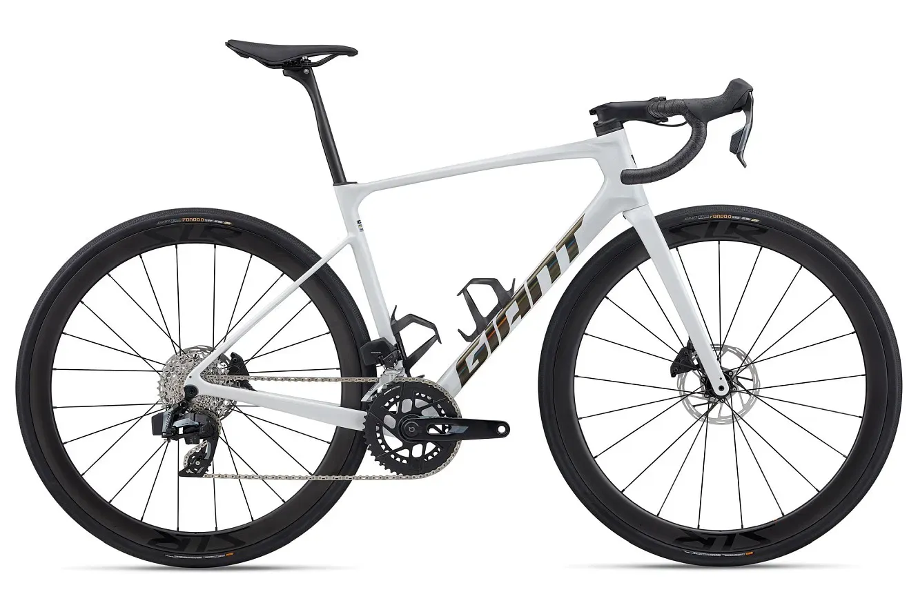 Endurance Bike GIANT Defy Advanced Pro 1 2026 | 28 Zoll | Diamant | M | pearl white (Bild 1)