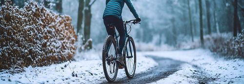 Deine ultimative Anleitung für Fahrrad fahren bei Schnee im Winter