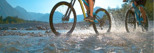 E-Bikes und Regen: Was du wirklich wissen musst