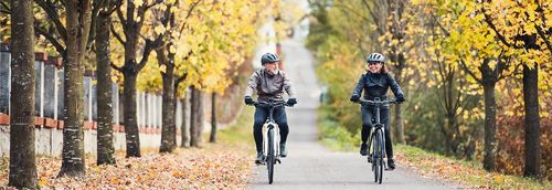 Die Helmpflicht beim Fahren eines E-Bikes im Überblick: Dein kompletter Ratgeber für sicheres Fahren